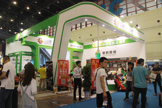 2016鄭州展霸氣開展 慧聰展臺2CT08人潮如虹(圖4) 慧聰網展臺2CT08誠摯歡迎您的蒞臨指導