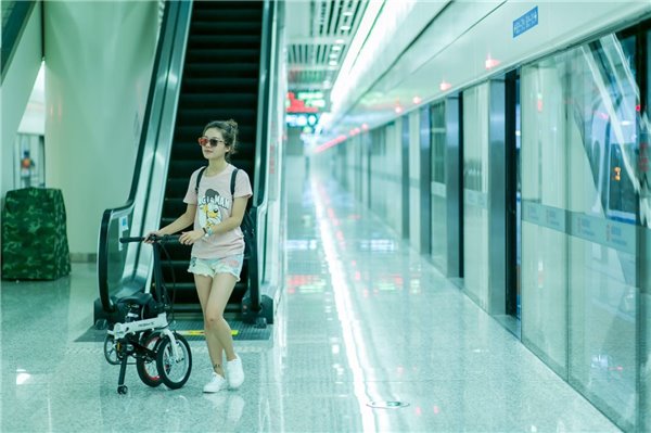 創(chuàng)意R4折疊助力自行車亮相APEC技展會(圖4) 騎達新秀——R4折疊助力自行車亮相APEC技展會,攻占創(chuàng)意出行國際市場