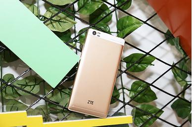 卓易科技攜中興V9新款手機(jī)亮相天翼展(圖2) 卓易科技攜中興V9新款手機(jī)亮相天翼展(圖2)