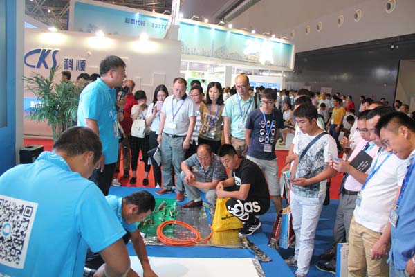 德生防水亮相第十四屆中國國際屋面和建筑防水技術(shù)展(圖4) 德生防水亮相第十四屆中國國際屋面和建筑防水技術(shù)展(圖4)