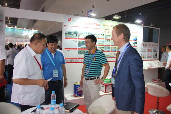 德生防水亮相第十四屆中國國際屋面和建筑防水技術(shù)展(圖2) 德生防水亮相第十四屆中國國際屋面和建筑防水技術(shù)展(圖2)