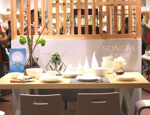 松發月光瓷亮相上海百貨展(圖3) 松發月光瓷亮相上海百貨展(圖3)