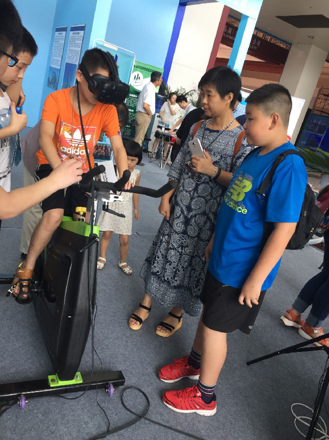 青島雙創成果展,SPINNING單車引領VR運動新風尚(圖4) 青島雙創成果展,SPINNING單車引領VR運動新風尚(圖4)