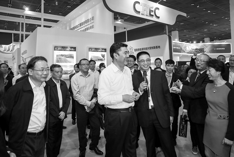 由無錫市貿(mào)促會、無錫市商務(wù)局等單位承辦的“第八屆中國（無錫）國際新能源大會暨展覽會”（CREC)將于11月3日~5日在無錫太湖國際博覽中心舉辦。