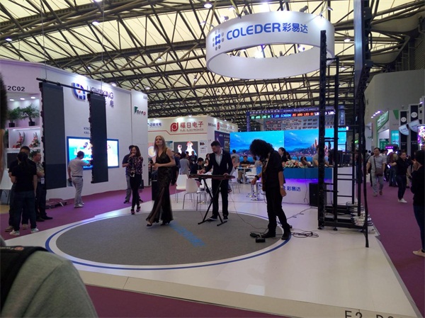 彩易達攜多款產品炫彩登陸上海LED展(圖1) 彩易達攜多款產品炫彩登陸上海LED展(圖1)