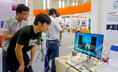 多功能育嬰箱、管道機器人…快來會展中心看高科“尖貨”