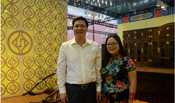 孔連紅木驚艷亮相深圳紅木展斬獲三項(xiàng)大獎(jiǎng)(圖3) 孔連紅木驚艷亮相深圳紅木展斬獲三項(xiàng)大獎(jiǎng)(圖3)