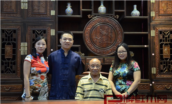 孔連紅木驚艷亮相深圳紅木展斬獲三項(xiàng)大獎(jiǎng)(圖6) 孔連紅木驚艷亮相深圳紅木展斬獲三項(xiàng)大獎(jiǎng)(圖6)